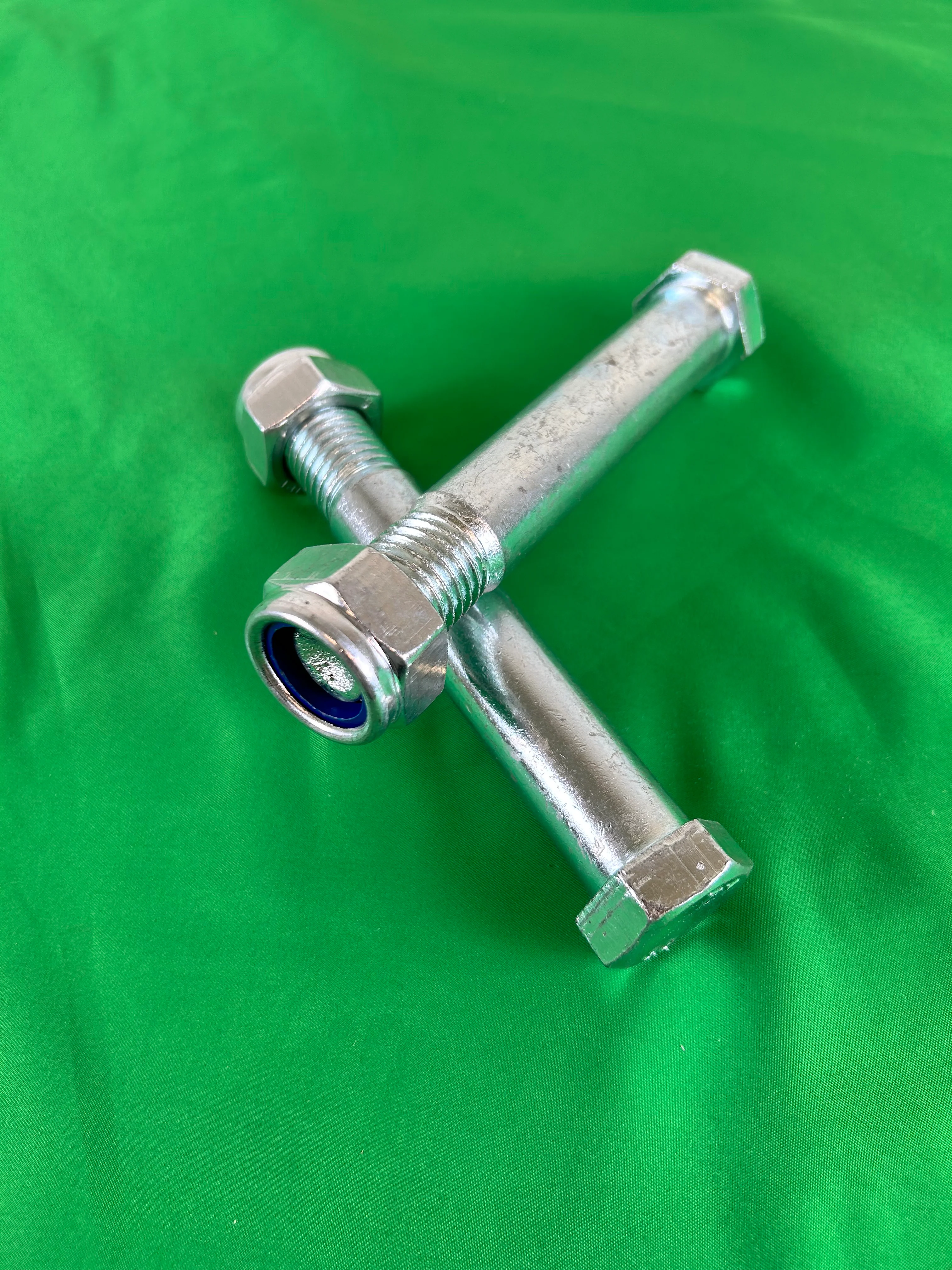A Set of Bucket Pins Bolt & Nut 25mm | AGT-25MMBKTPIN - Image 5