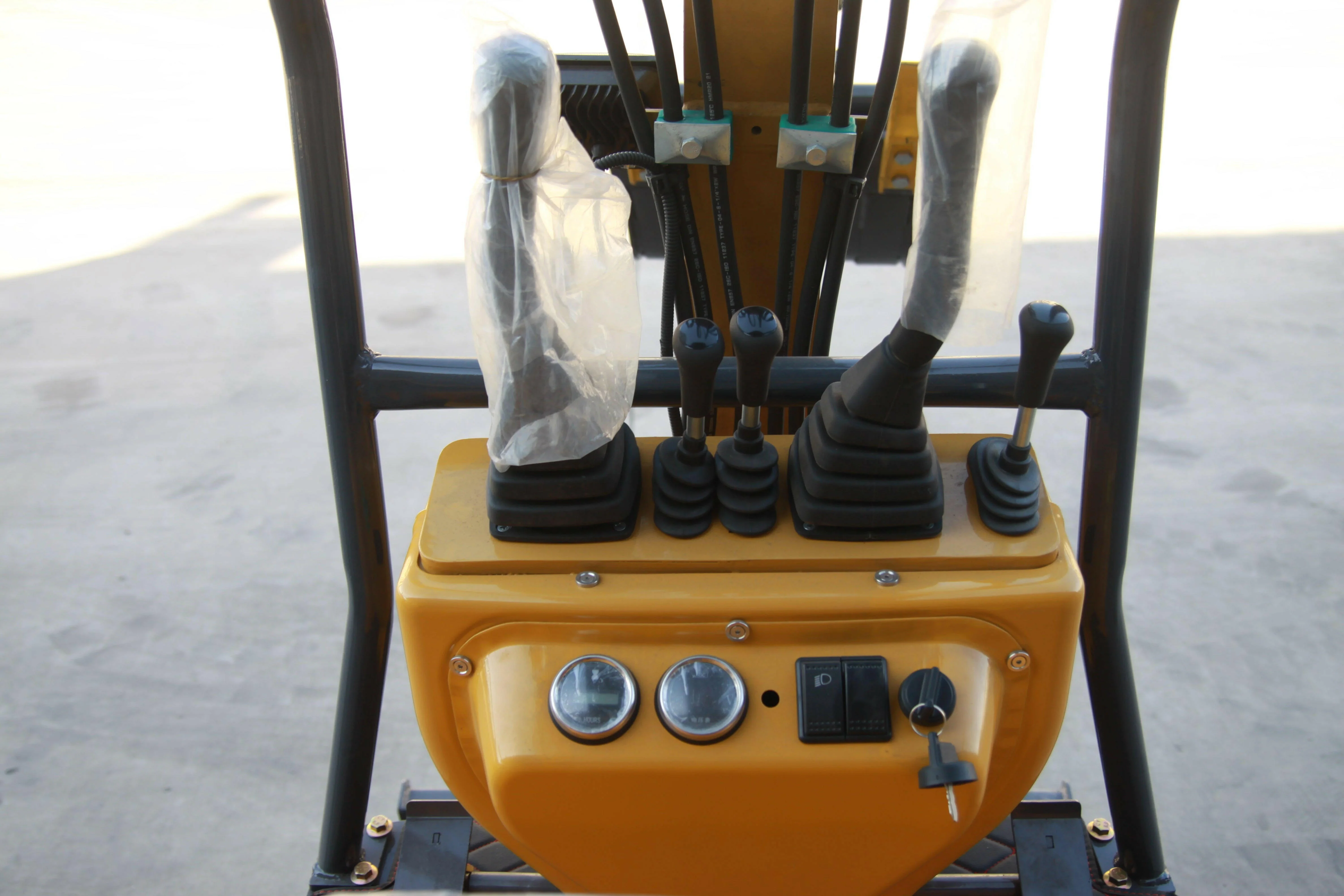 1 Ton, 13.5 HP Gasoline Engine (B&S) Mini Excavator w/ Hydraulic Thumb & Side Swing Boom | AGT-DM12-C - Image 13