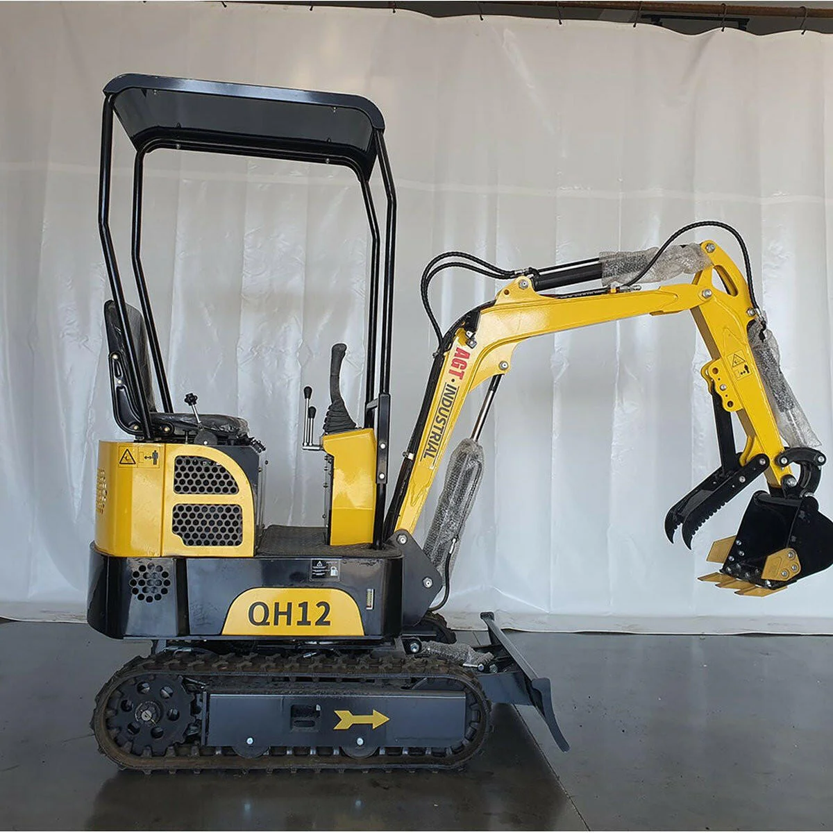1 Ton, B&S Engine Mini Excavator | AGT-QH12 - Image 13