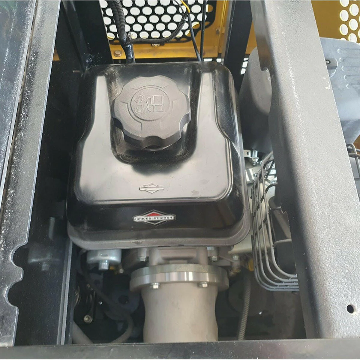 1 Ton, B&S Engine Mini Excavator | AGT-QH12 - Image 7