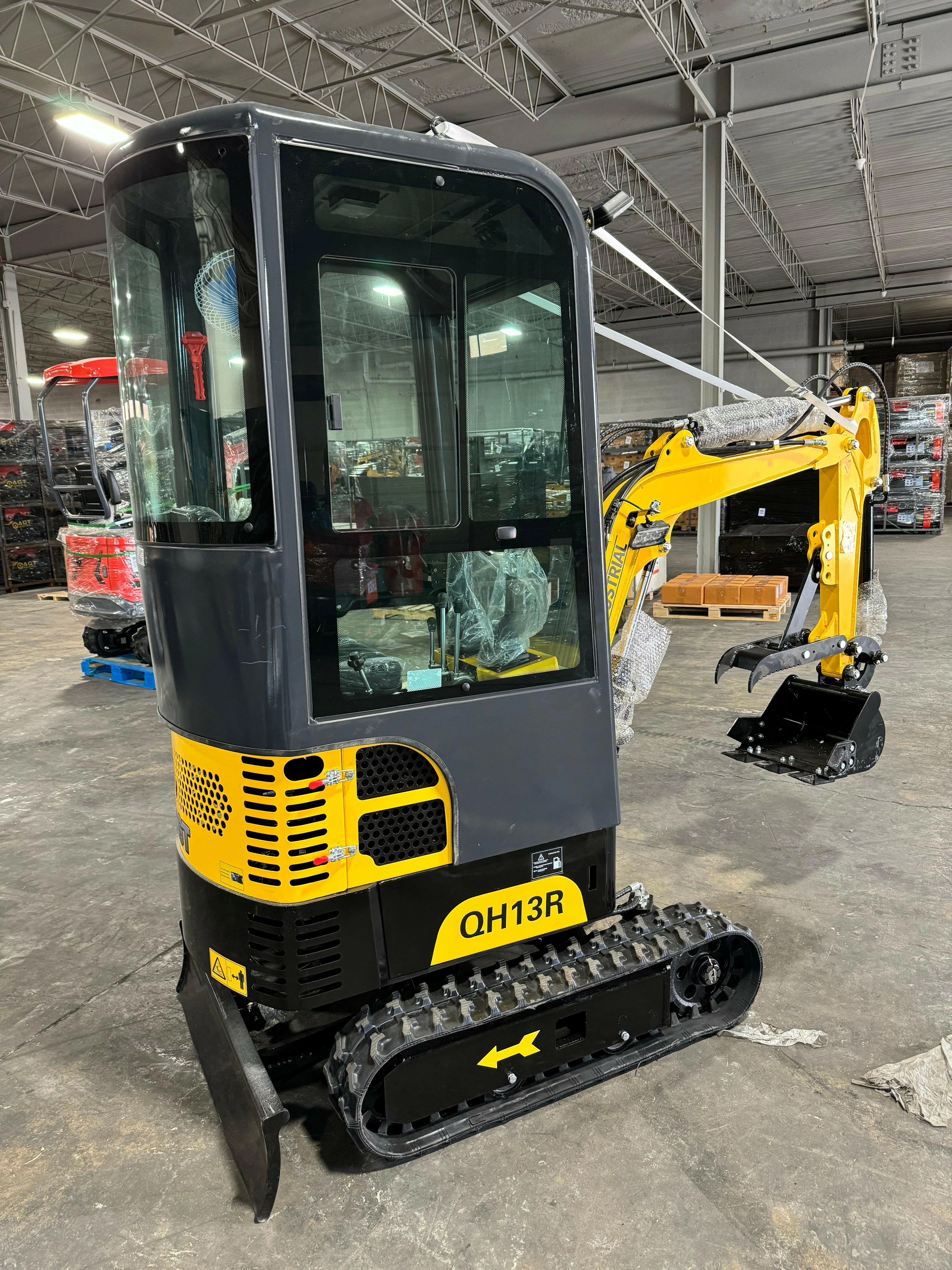 1 Ton, R420D Gasoline Mini Excavator w/ Enclosed Cab | QH13R - Image 3
