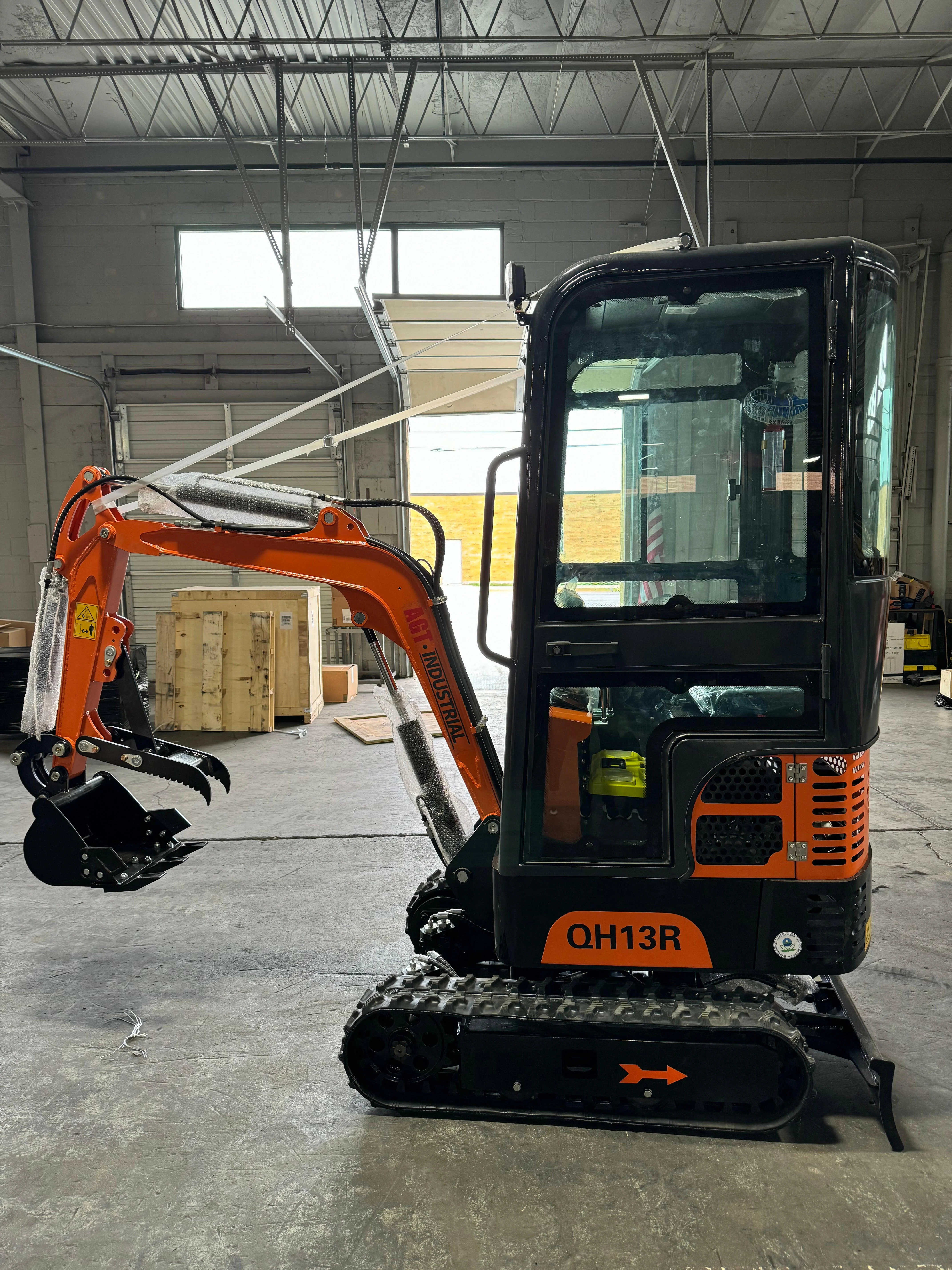 1 Ton, R420D Gasoline Mini Excavator w/ Enclosed Cab | QH13R - Image 6