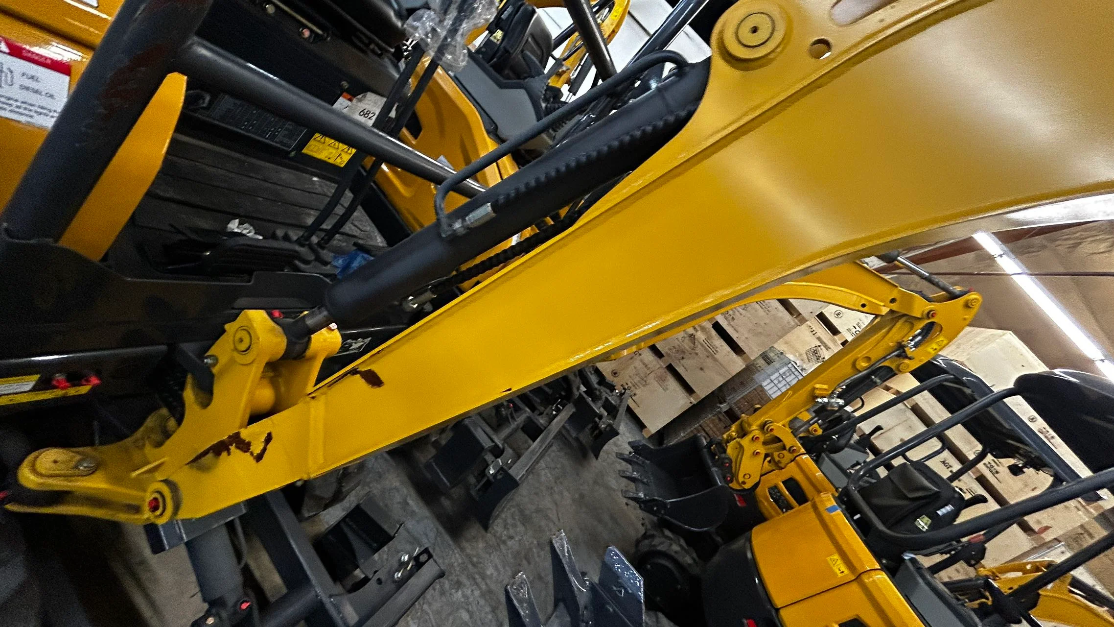 1.8 Ton, Kubota Diesel Engine Mini Excavator | AGT-SE17SR - Image 8