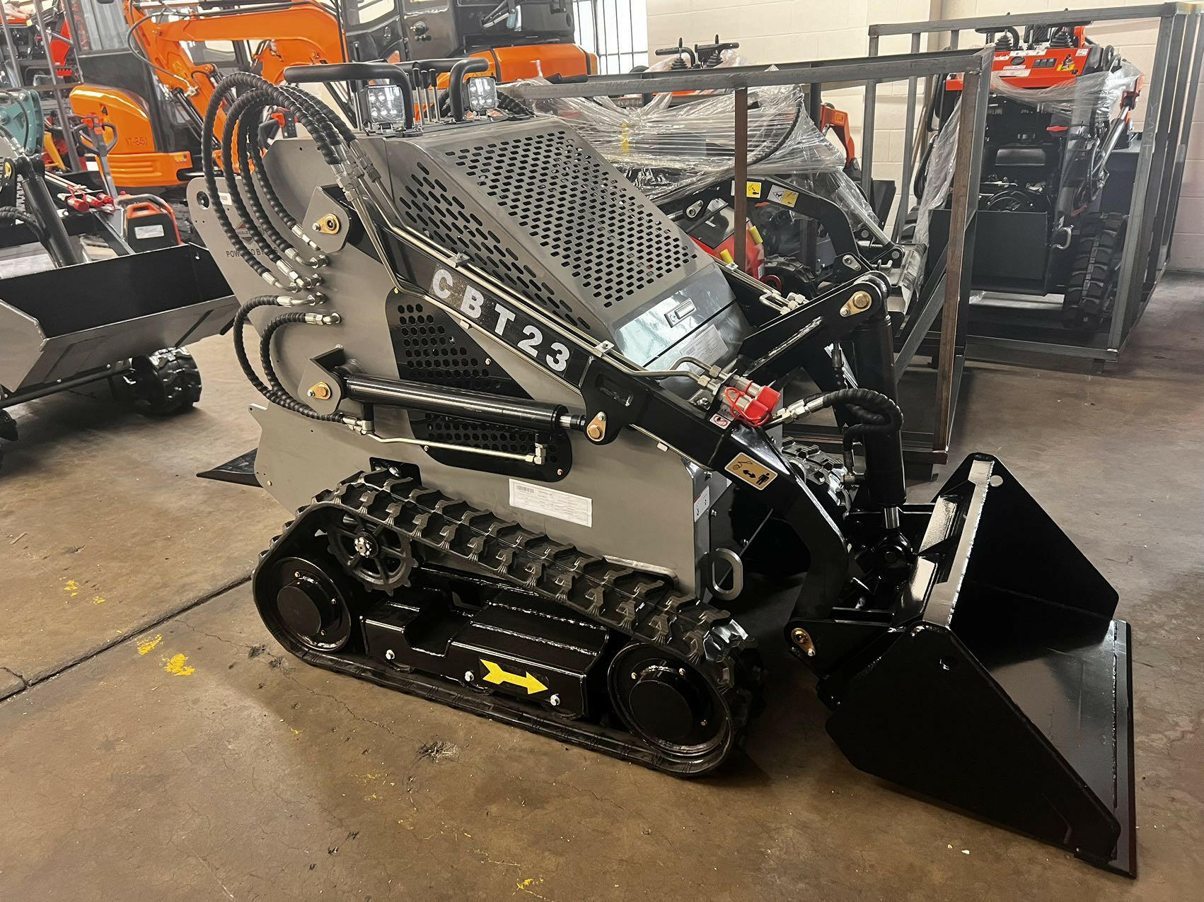 1 Ton, Mini Stand On Skid Loading Mini Crawler | CBT23 - Image 3