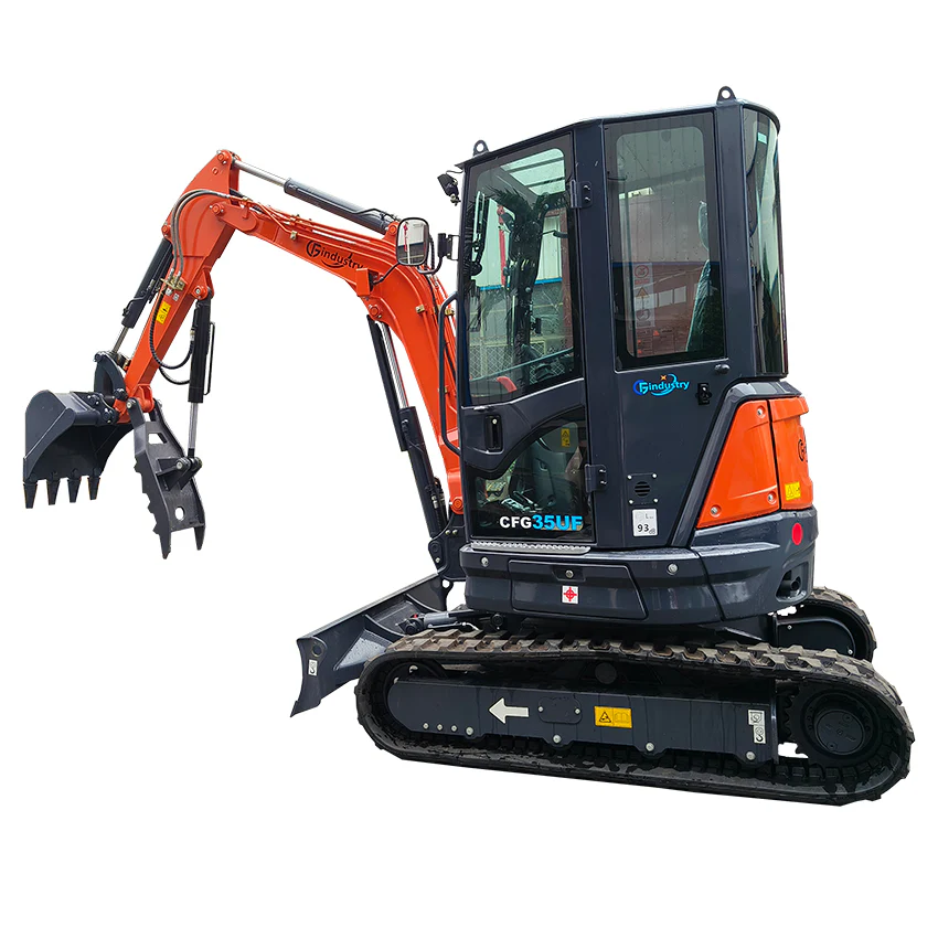 2.8 Ton, Kubota Diesel Engine Mini Excavator w/ Hydraulic Thumb | CFG35UF - Image 3