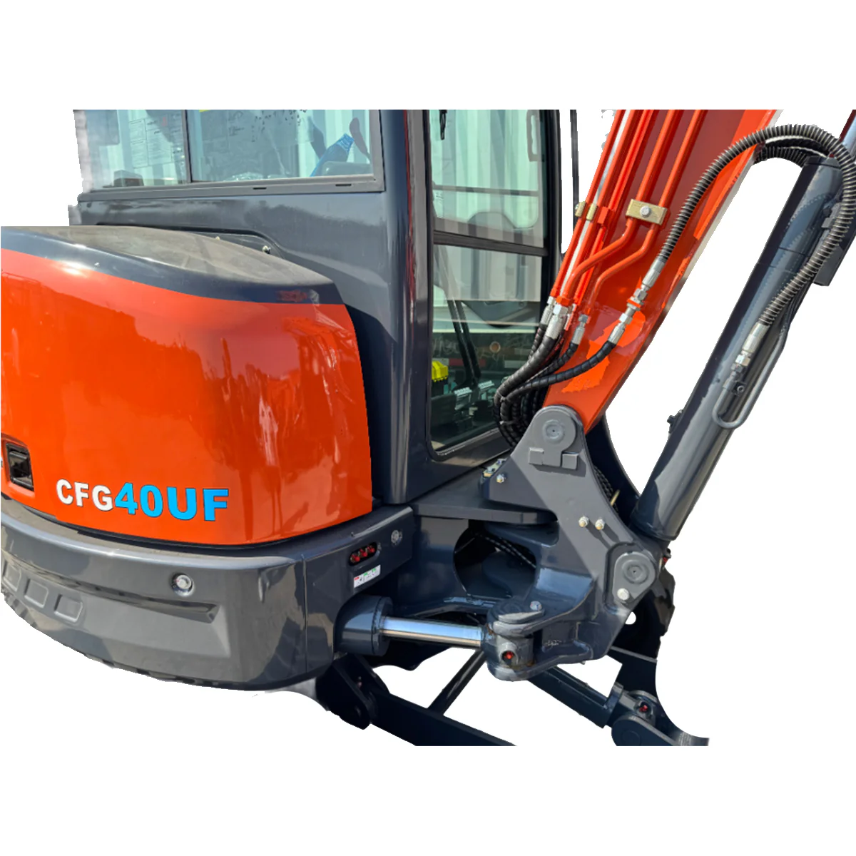4 Ton, Kubota Diesel Engine Mini Excavator w/ Hydraulic Thumb & A/C | CFG-40UF - Image 4