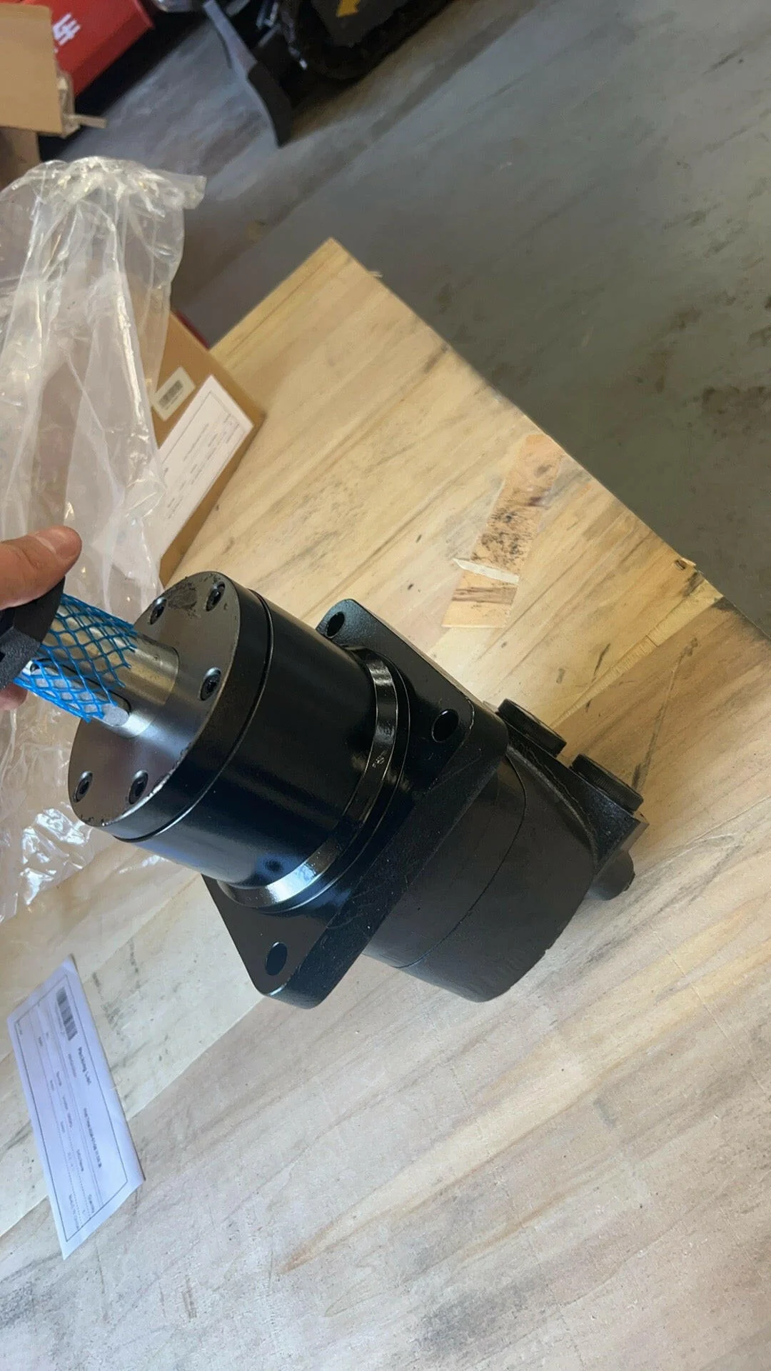Drive Motor for AGT Industrial Mini Excavators | AGT-12TMOTOR - Image 3
