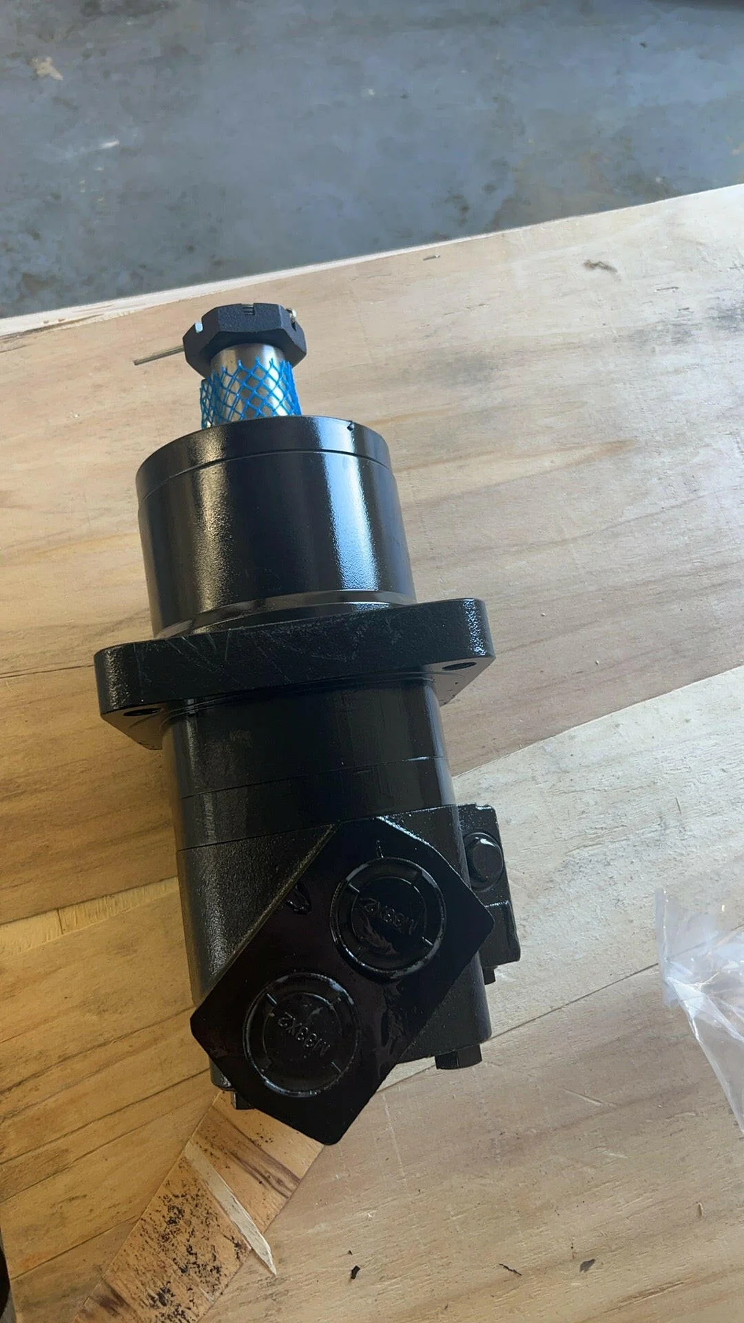 Drive Motor for AGT Industrial Mini Excavators | AGT-12TMOTOR - Image 4