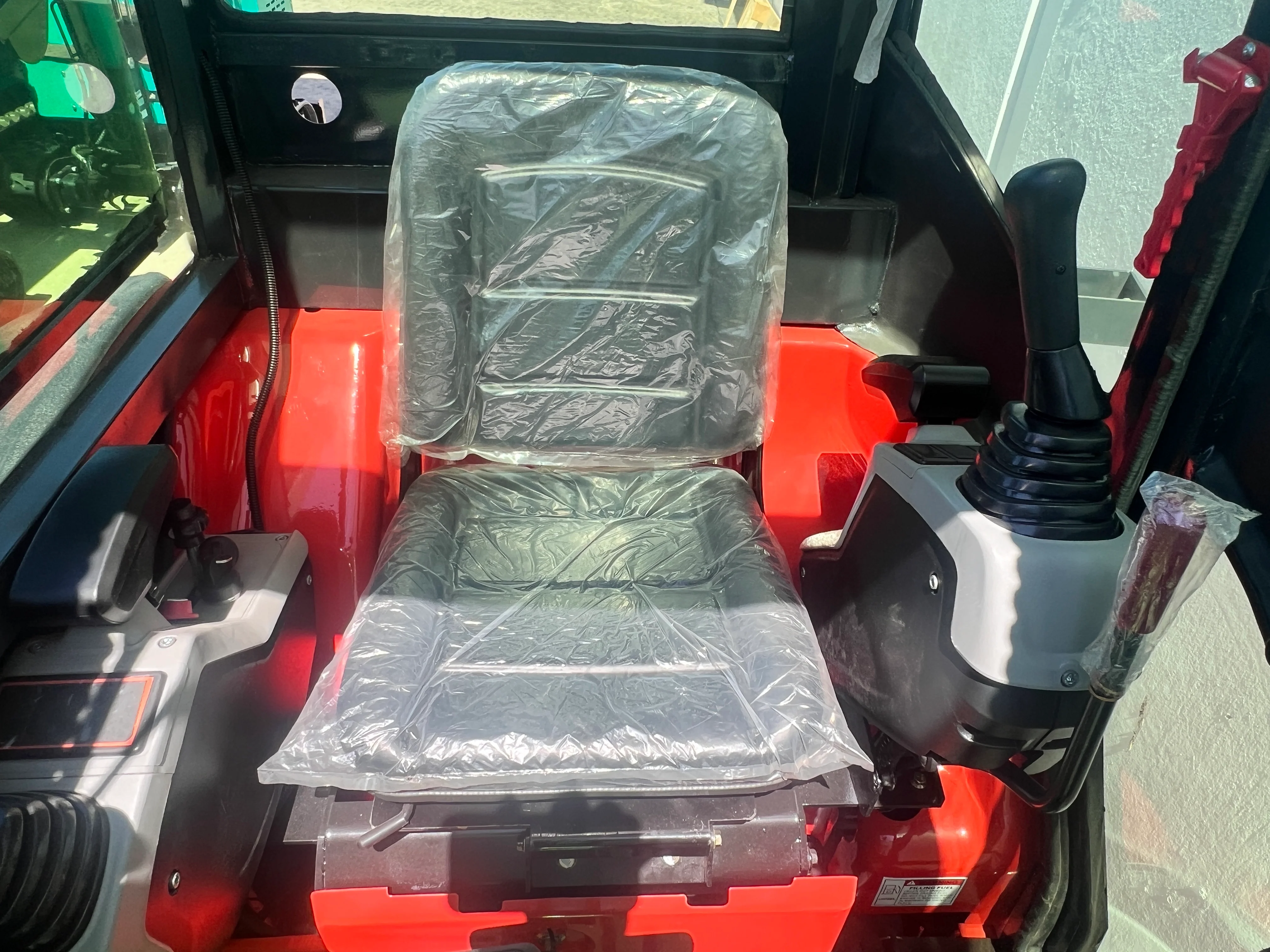 2.8 Ton Kubota Diesel Engine Mini Excavator W/ Enclosed Cab | QK30K - Image 6