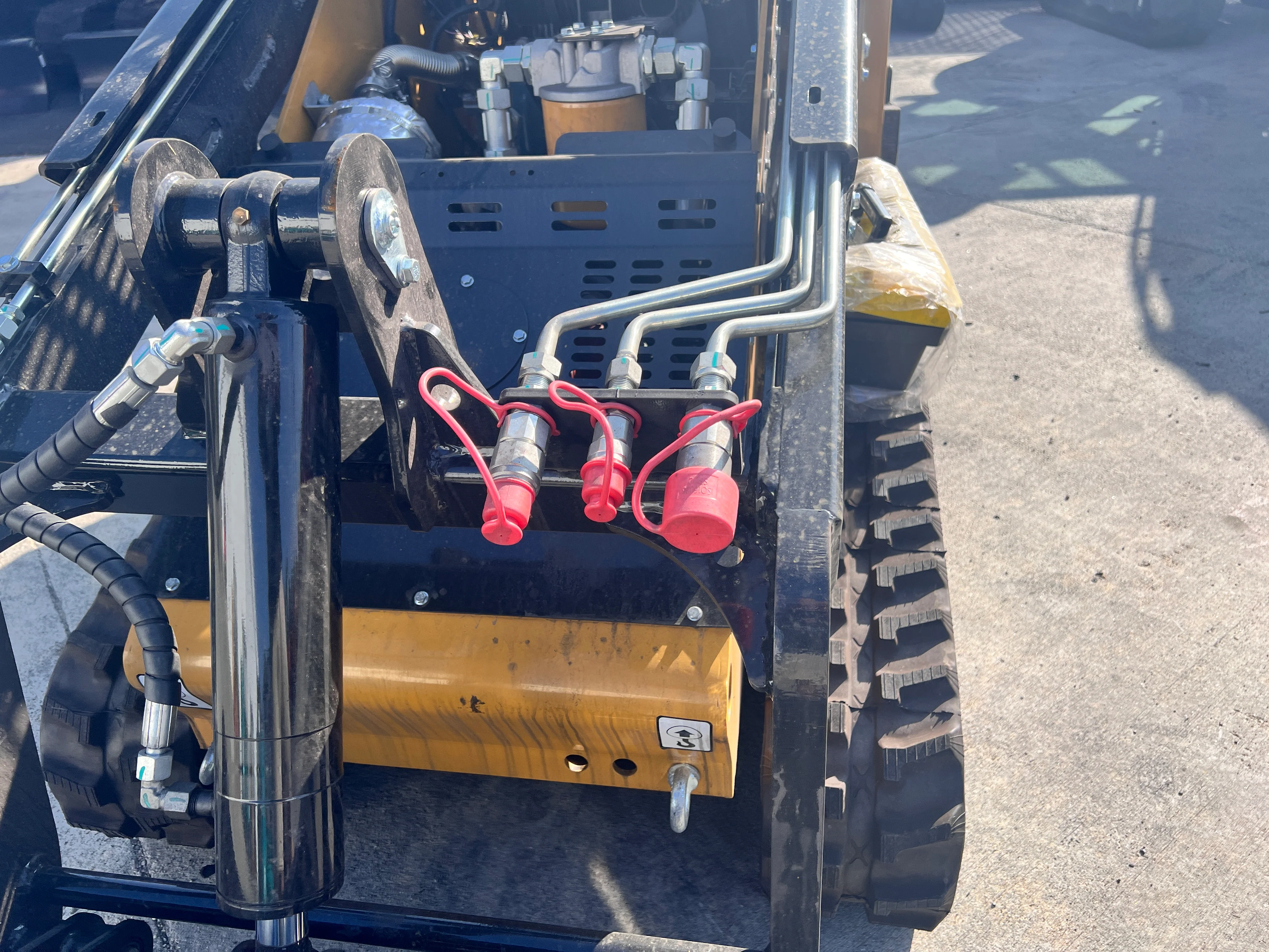 1.4 Ton, Kubota Diesel Engine 27HP Mini Skid Steer | KKT27 - Image 10