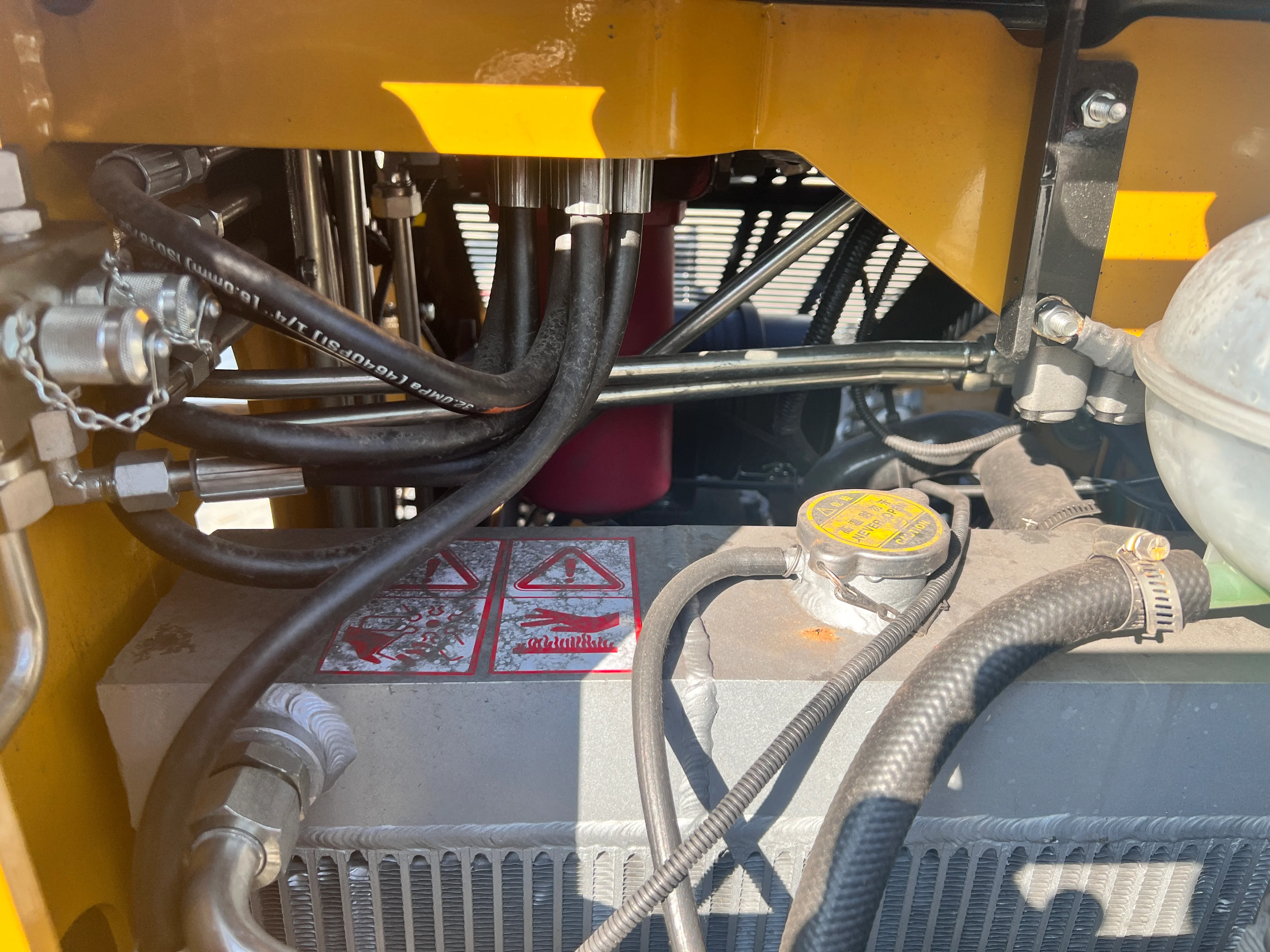 1.4 Ton, Kubota Diesel Engine 27HP Mini Skid Steer | KKT27 - Image 11