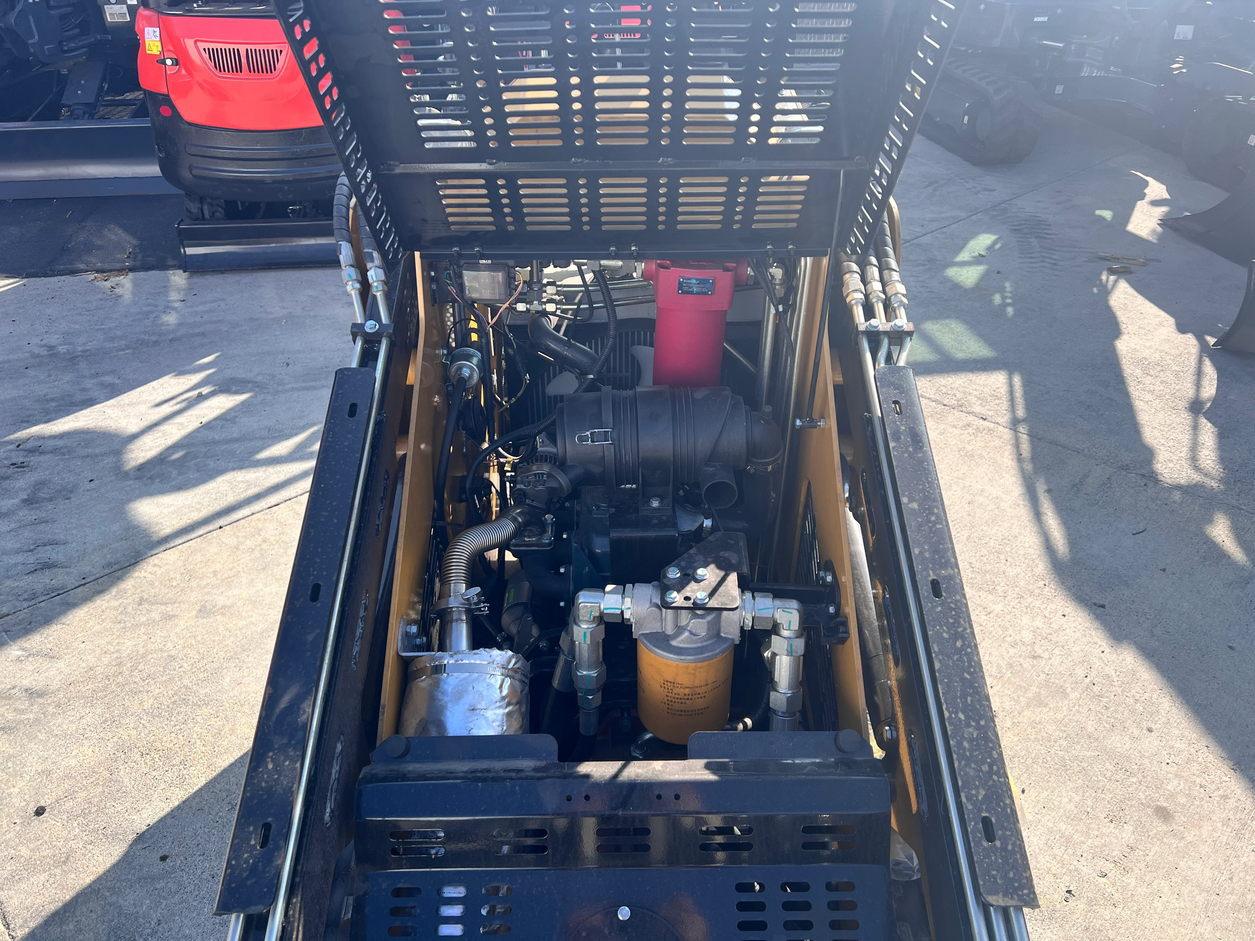 1.4 Ton, Kubota Diesel Engine 27HP Mini Skid Steer | KKT27 - Image 6