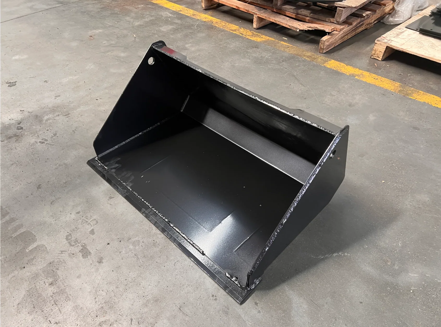 Standard Duty Skid Steer Bucket | AGT-M-BK45 - Image 6